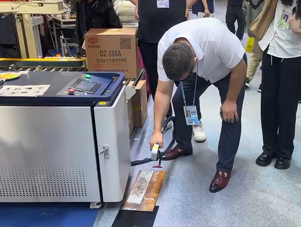 제135회 중국수출입박람회 청소