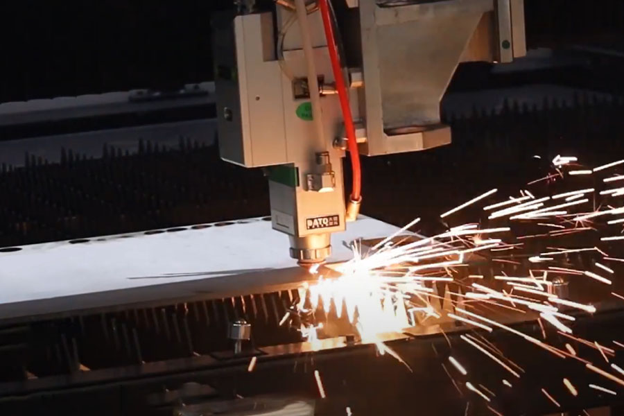 레이저 대 플라즈마 금속 절단