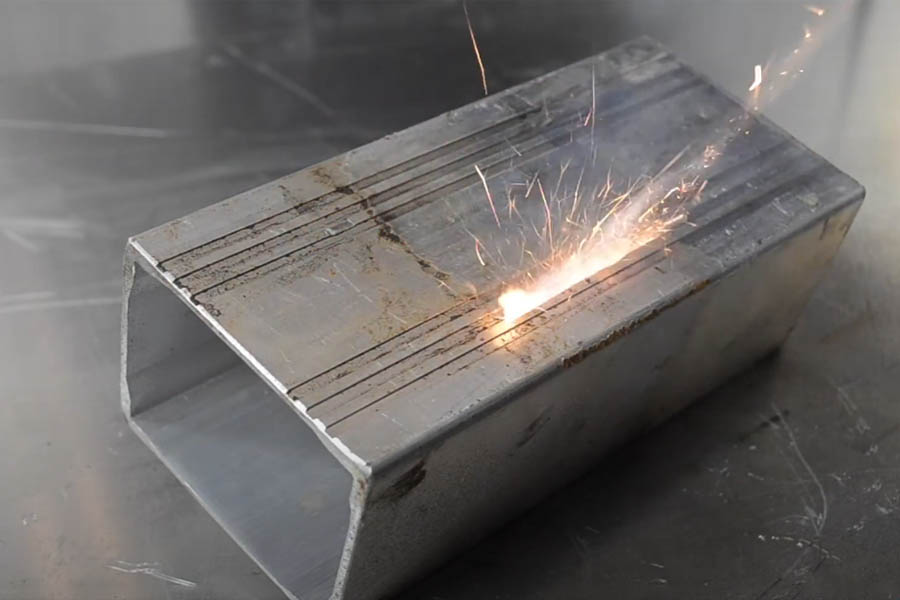 알루미늄에서 산화물을 제거하는 방법