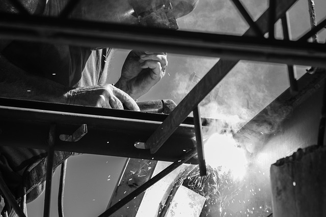 금속 레이저 용접기